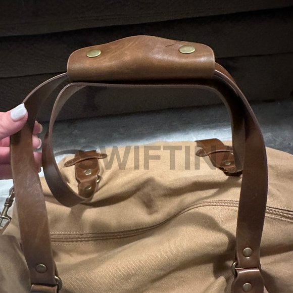 SOLD - RARE FOLKLORE TAYLOR SWIFT leaving out the side door duffle bag - Picture 1 of 7